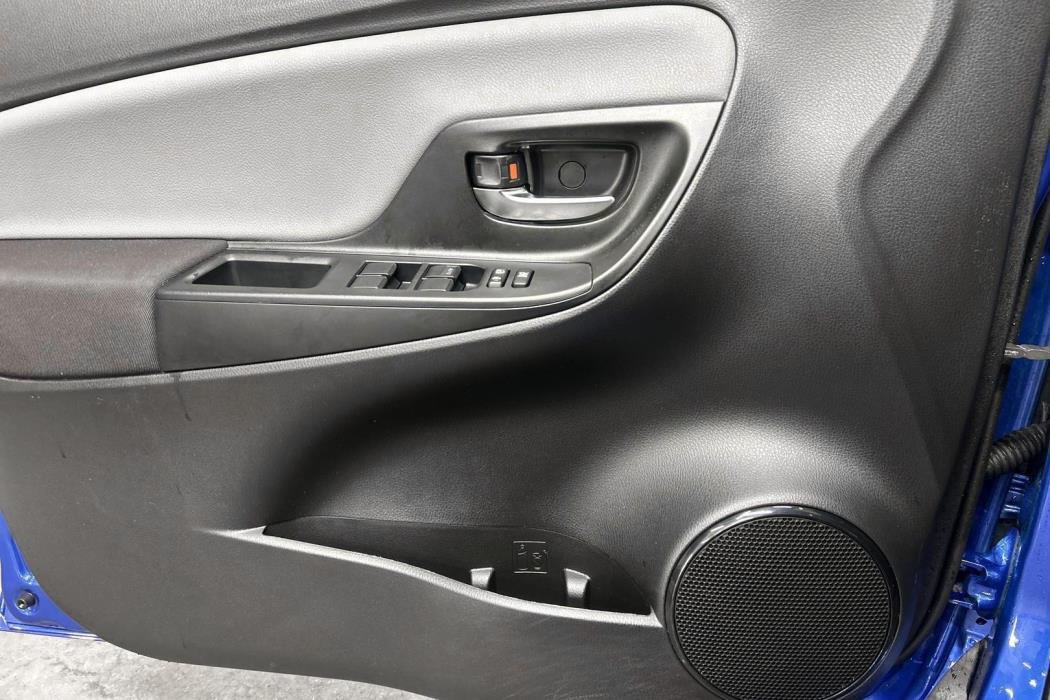 TOYOTA Yaris 2018