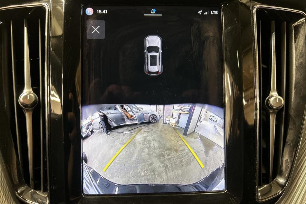 VOLVO XC60 2024