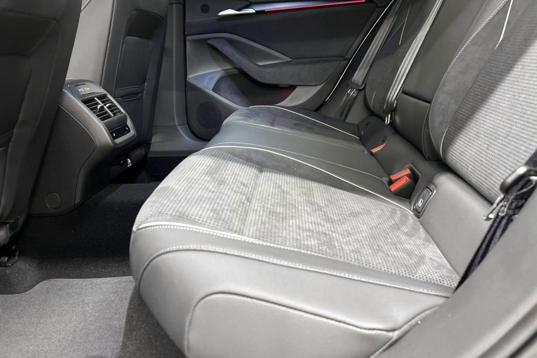 SKODA Superb 2026