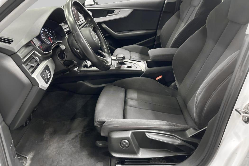 AUDI A4 2016