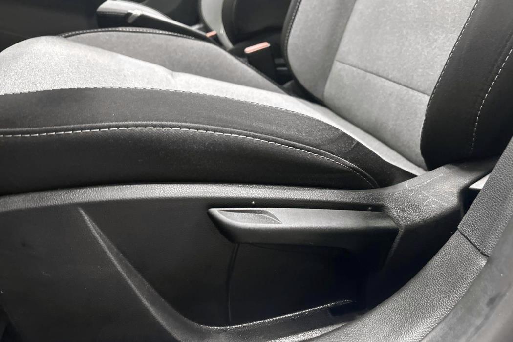 MITSUBISHI Colt 2024