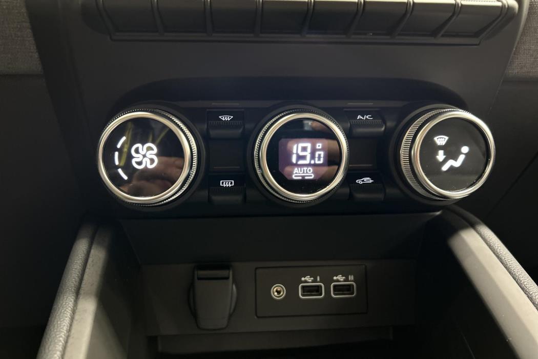 MITSUBISHI Colt 2026