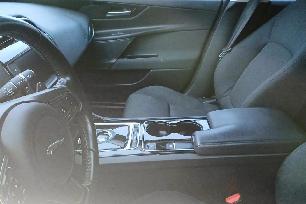 JAGUAR XE 2017