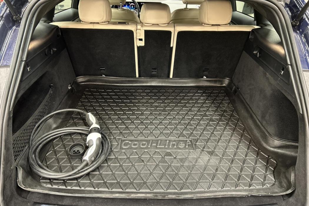 MERCEDES-BENZ EQC 2023