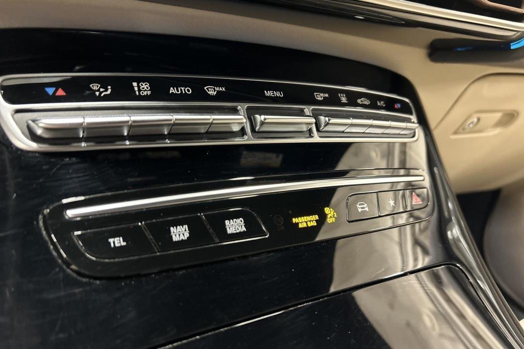 MERCEDES-BENZ EQC 2023