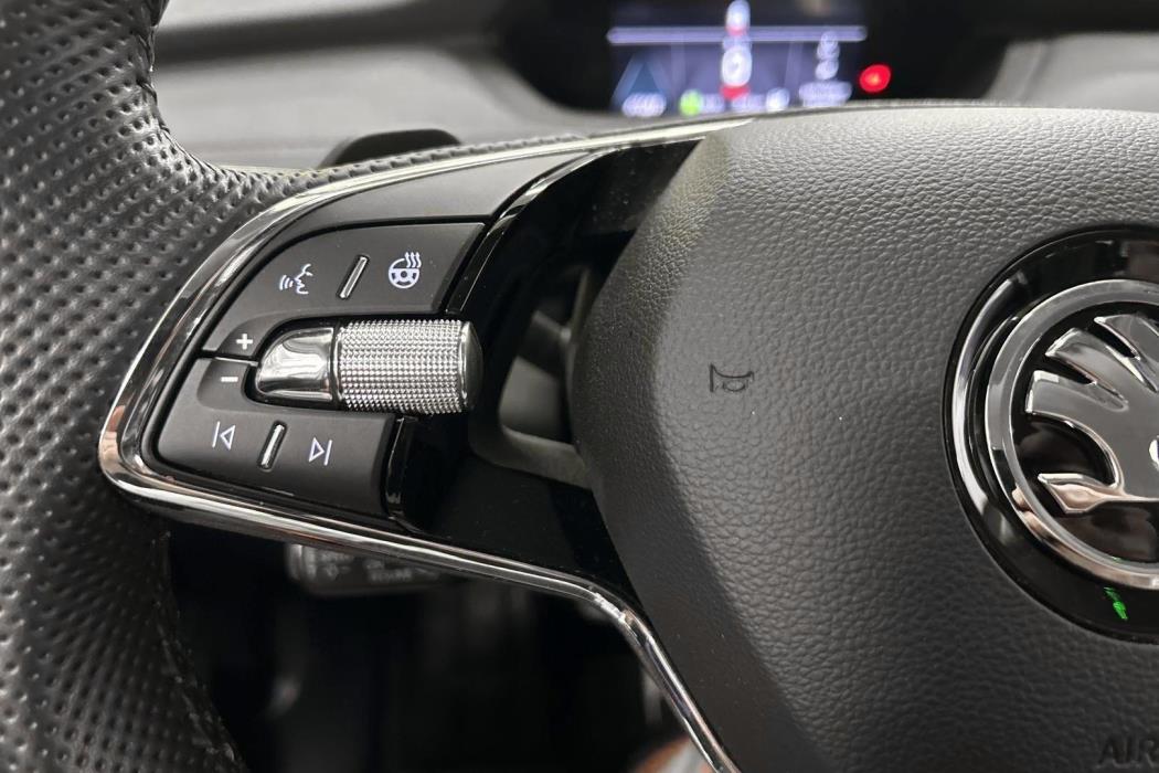 SKODA Enyaq 2023