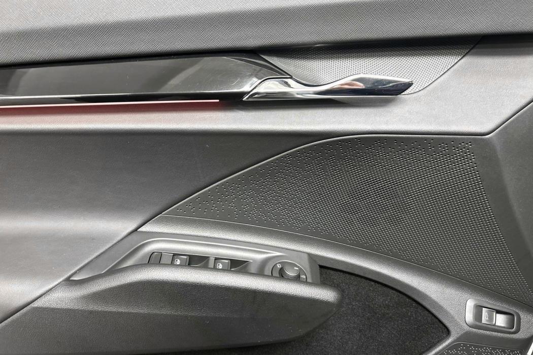 SKODA Enyaq 2023