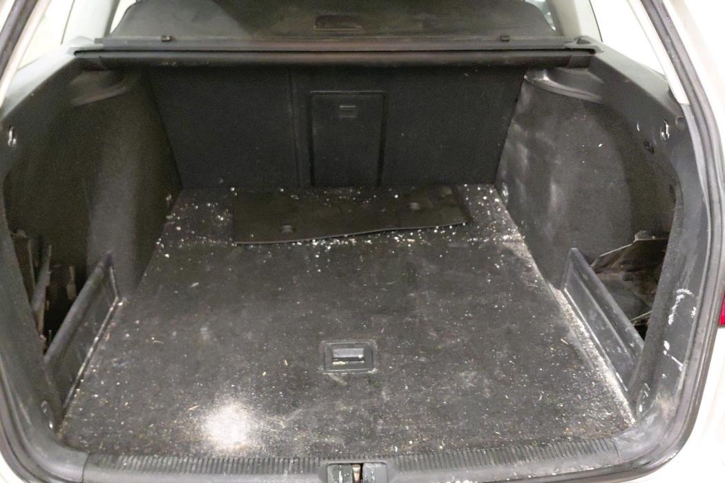 VOLKSWAGEN Passat 2010