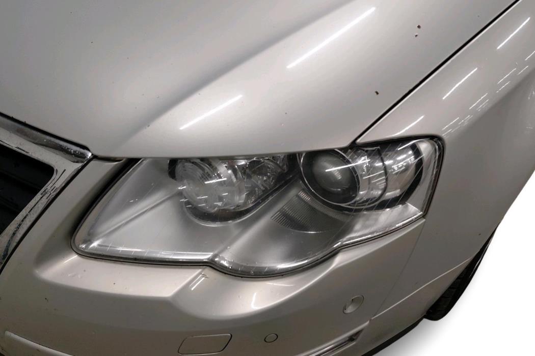 VOLKSWAGEN Passat 2010