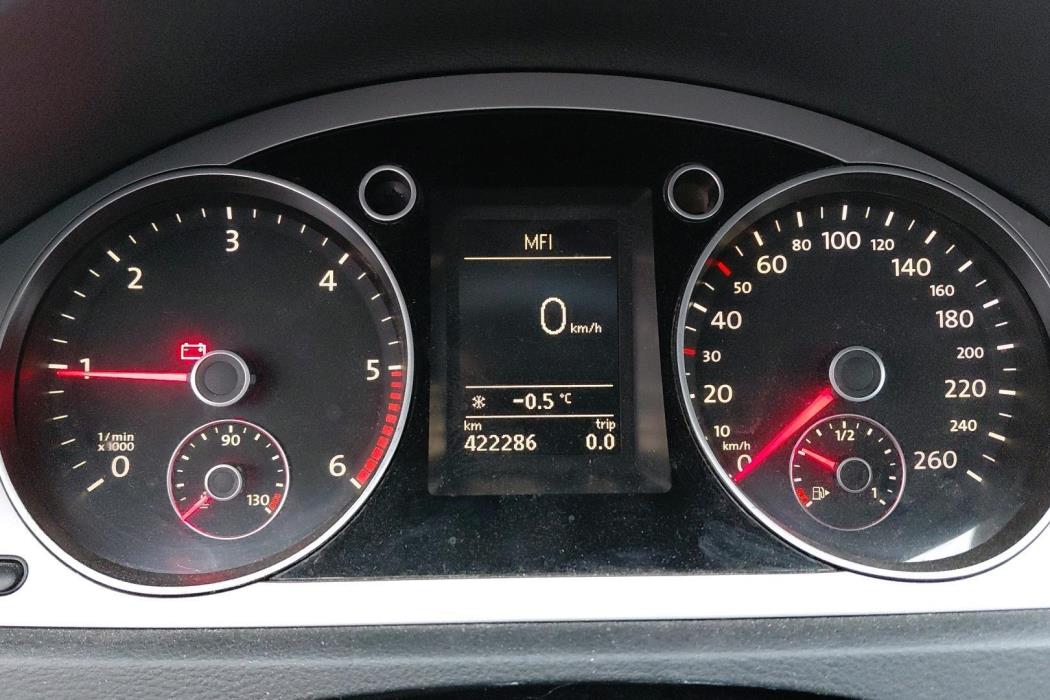 VOLKSWAGEN Passat 2010