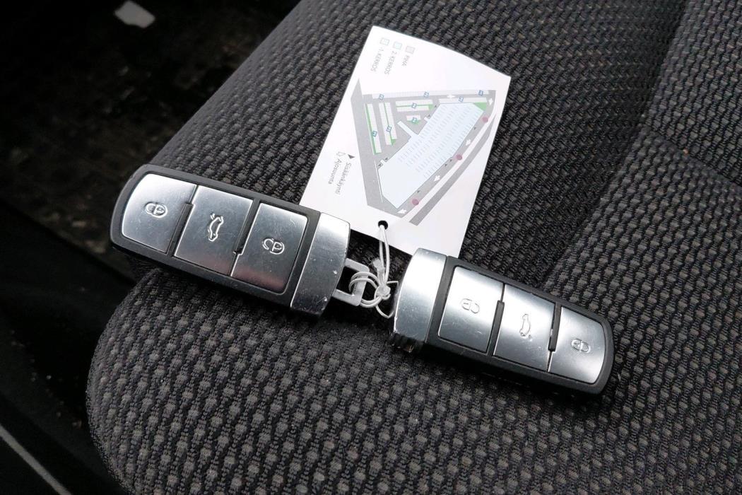 VOLKSWAGEN Passat 2010