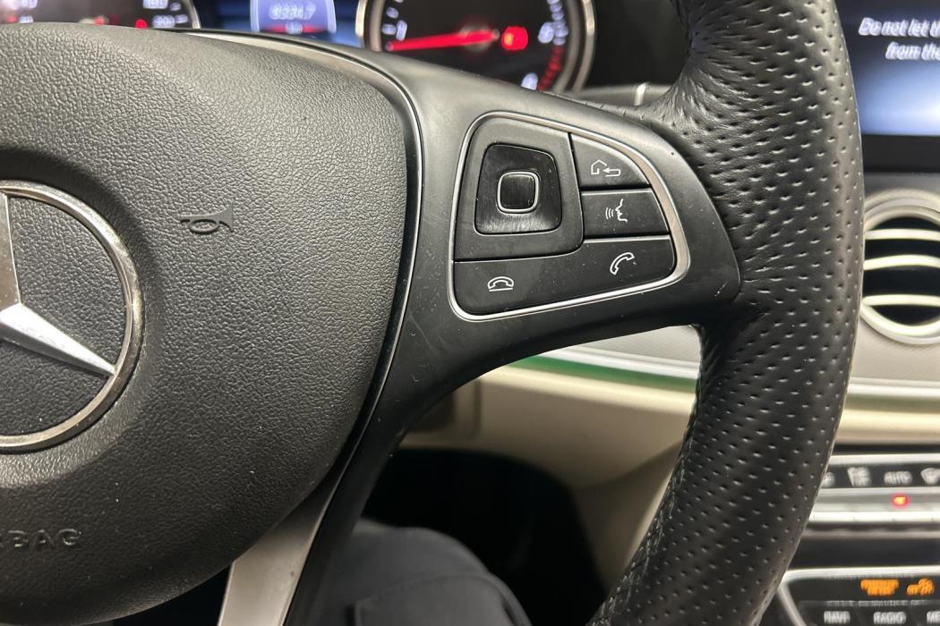 MERCEDES-BENZ E 2016