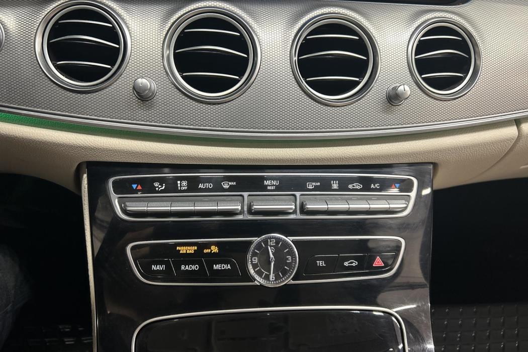 MERCEDES-BENZ E 2016