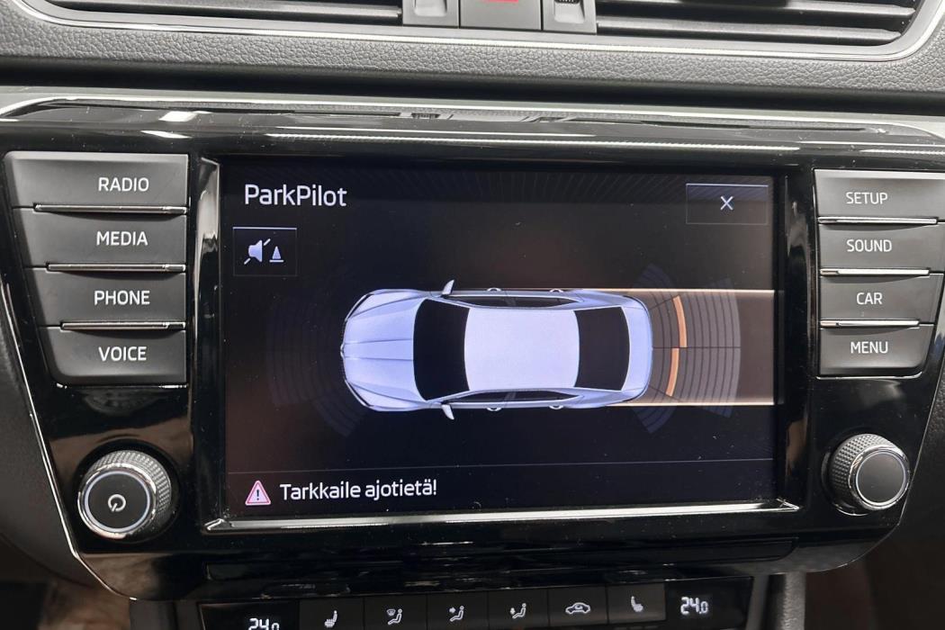 SKODA Superb 2016