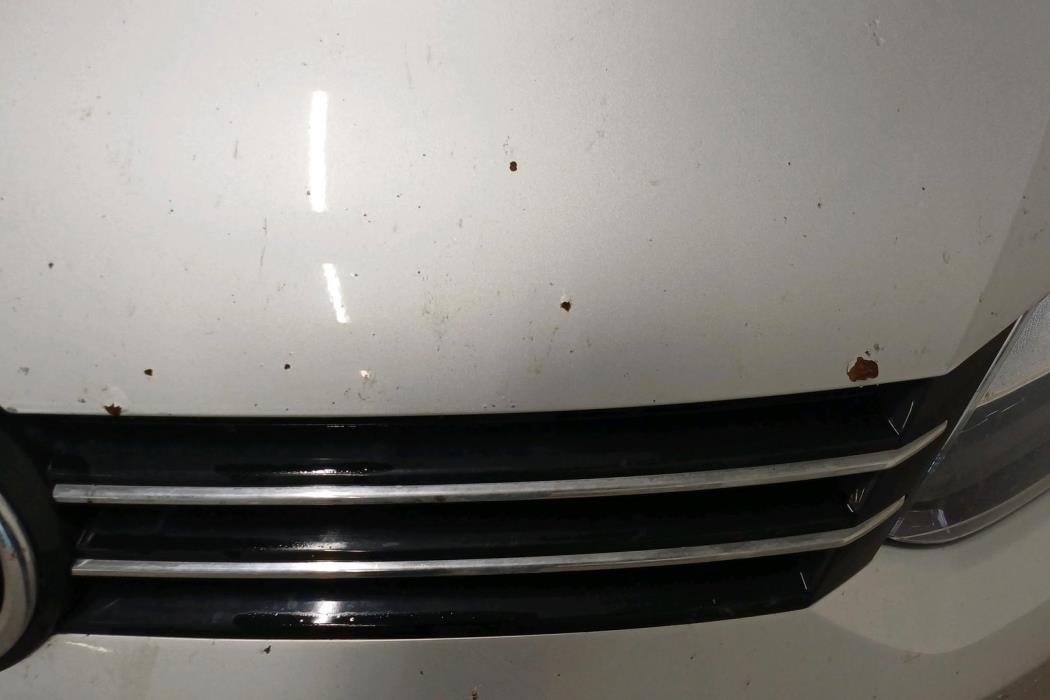 VOLKSWAGEN Touran 2013