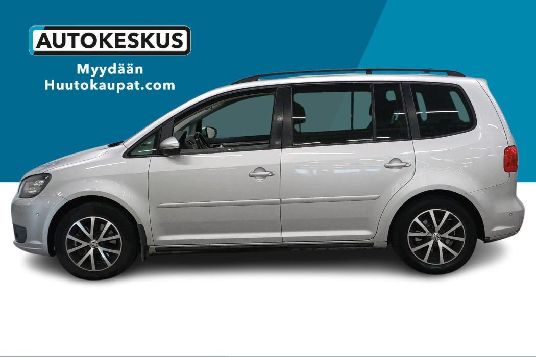 VOLKSWAGEN Touran 2013
