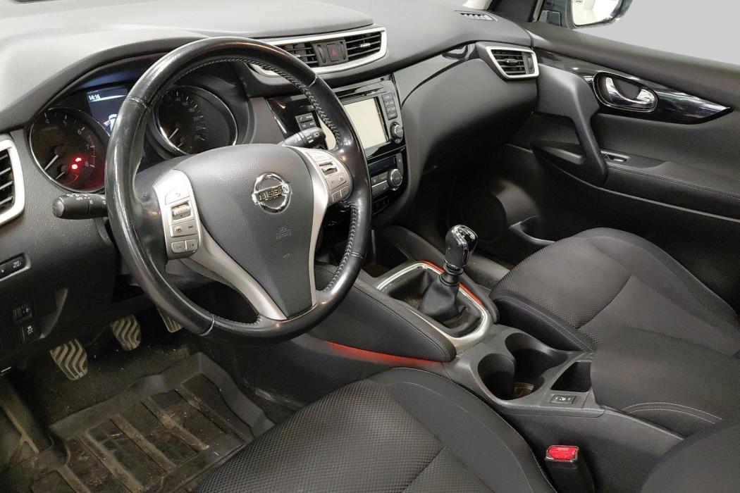NISSAN Qashqai 2015