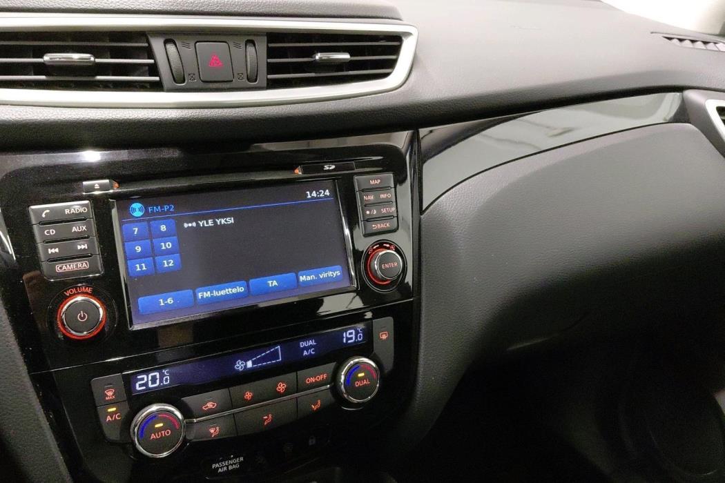 NISSAN Qashqai 2015