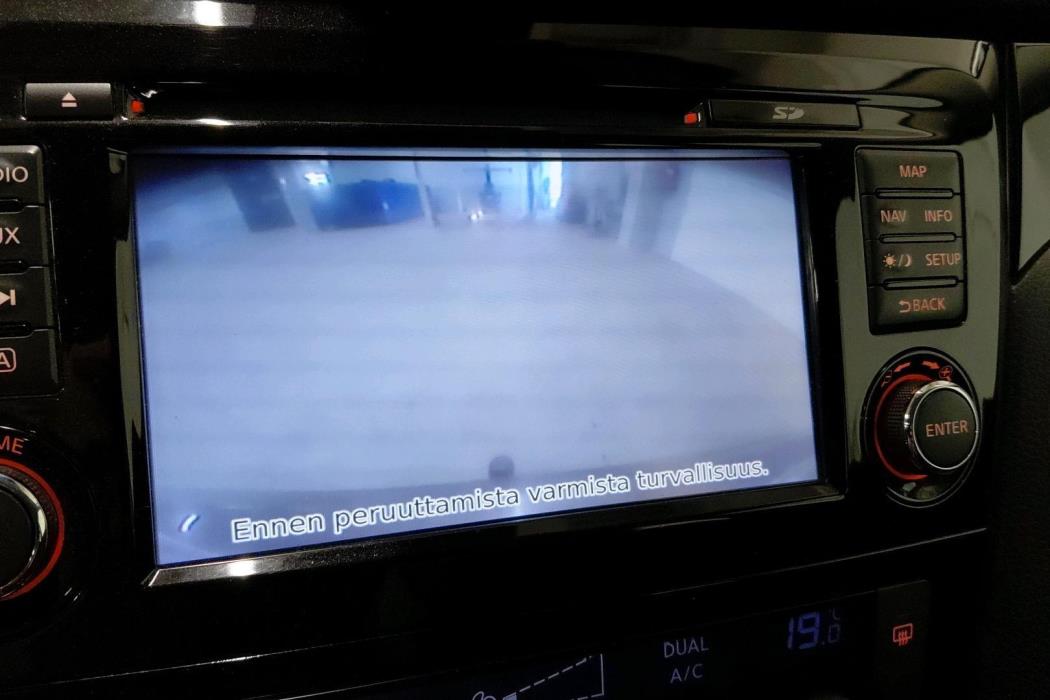 NISSAN Qashqai 2015