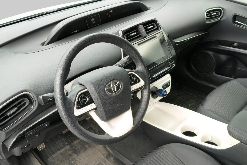 TOYOTA Prius 2016