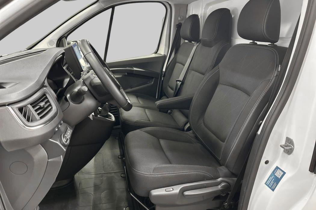 NISSAN Primastar 2024