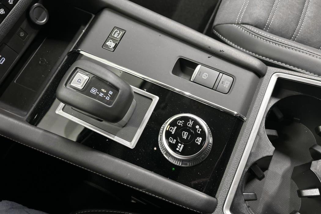 MITSUBISHI Outlander 2025