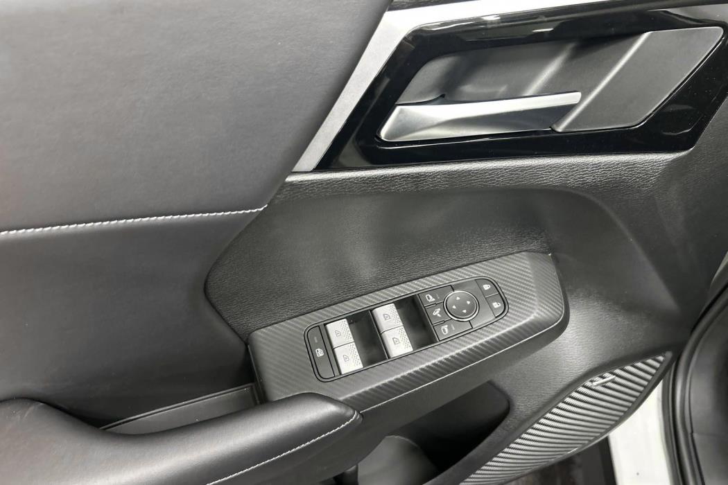 MITSUBISHI Outlander 2025