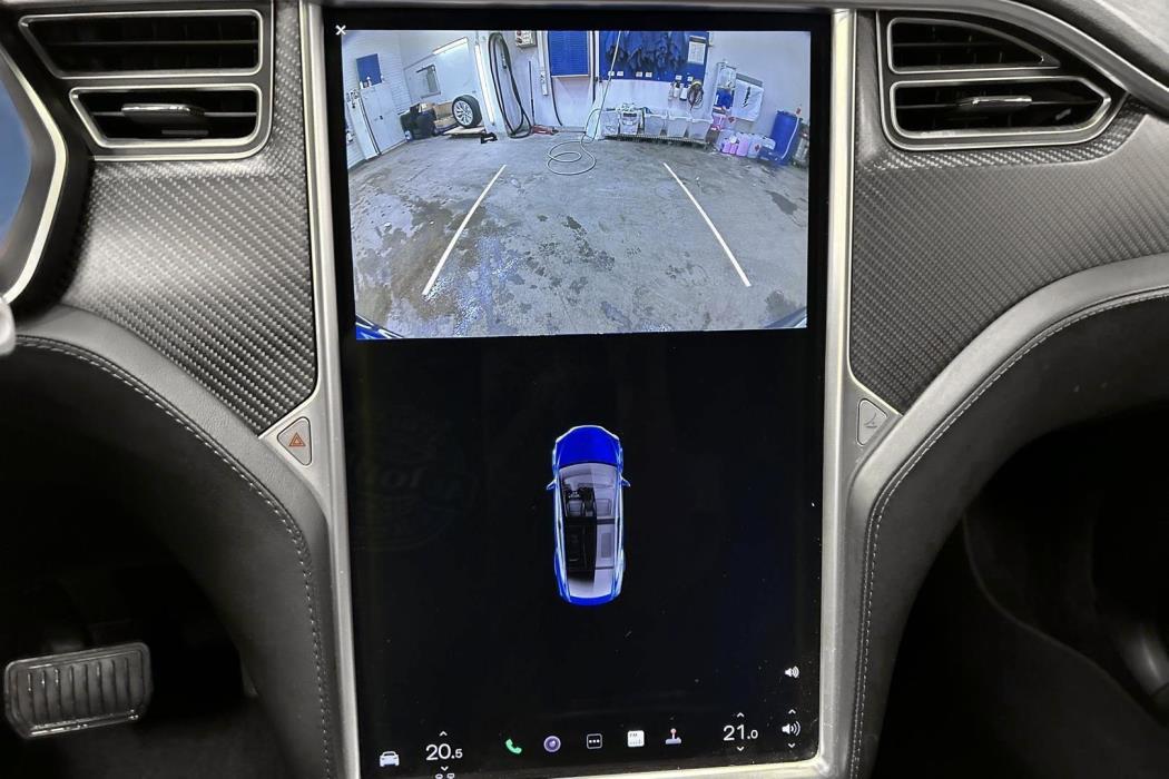 TESLA Model X 2017