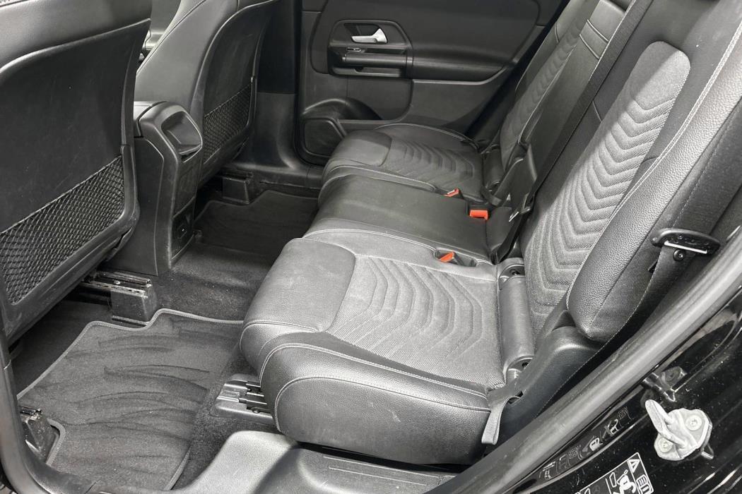 MERCEDES-BENZ GLB 2021