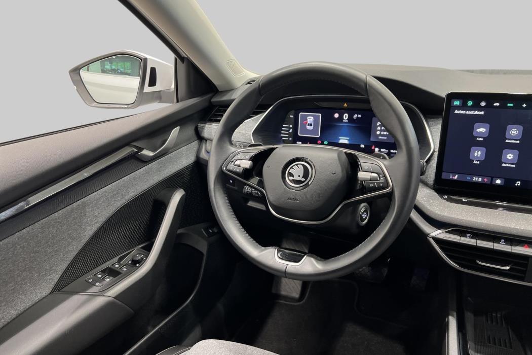 SKODA OCTAVIA 2025