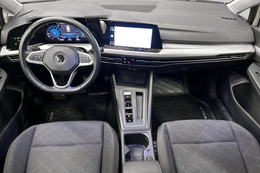 VOLKSWAGEN GOLF 2023