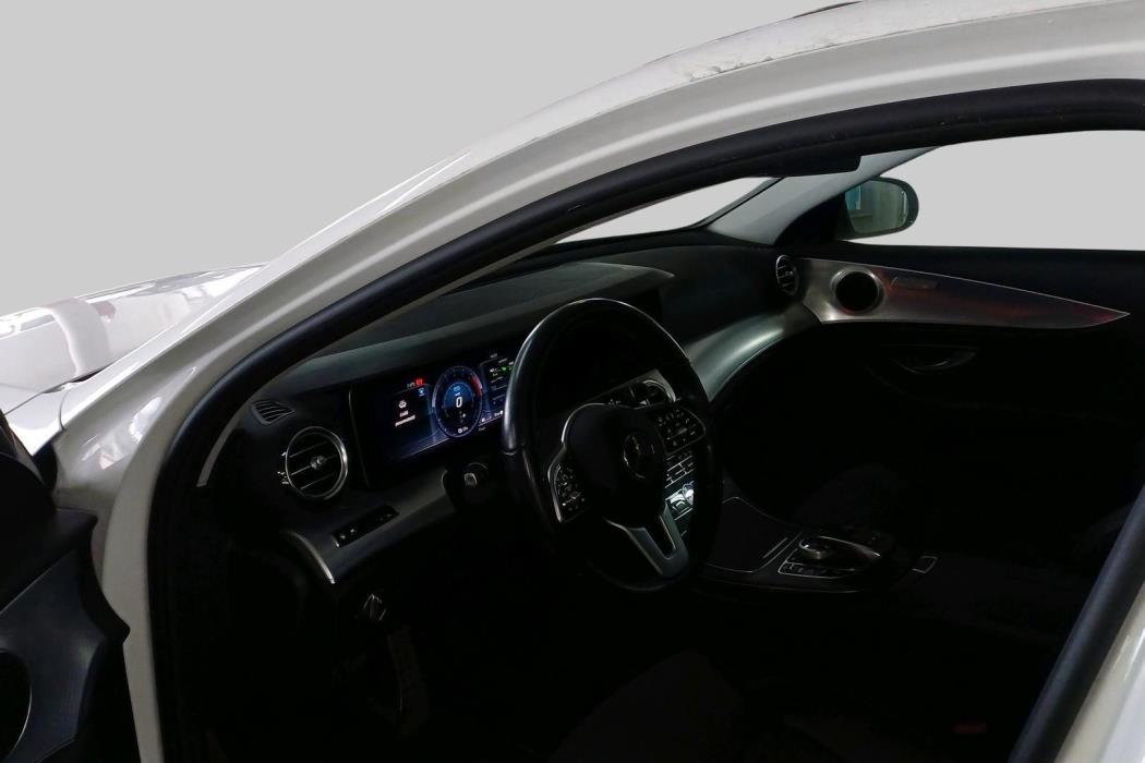 MERCEDES-BENZ E 2019