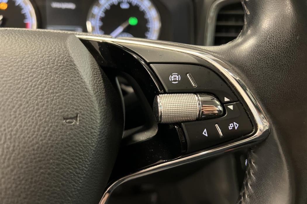 SKODA Karoq 2021