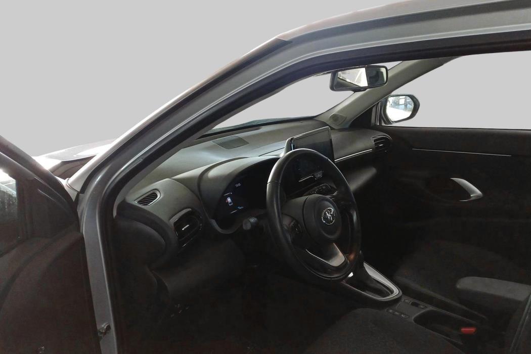 TOYOTA Yaris Cross 2024