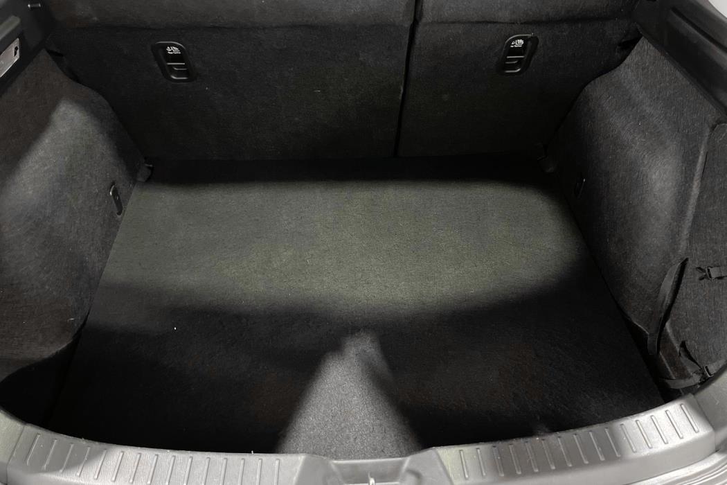 MAZDA 3 2015