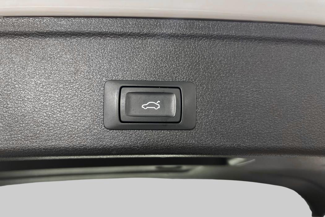AUDI A4 2019