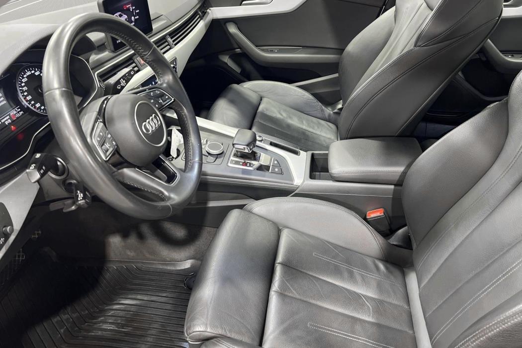 AUDI A4 2019