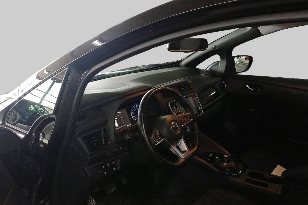 NISSAN Leaf 2021