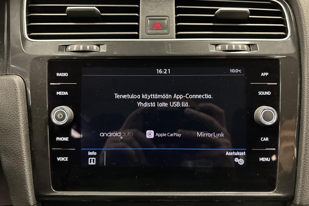 VOLKSWAGEN Golf 2018