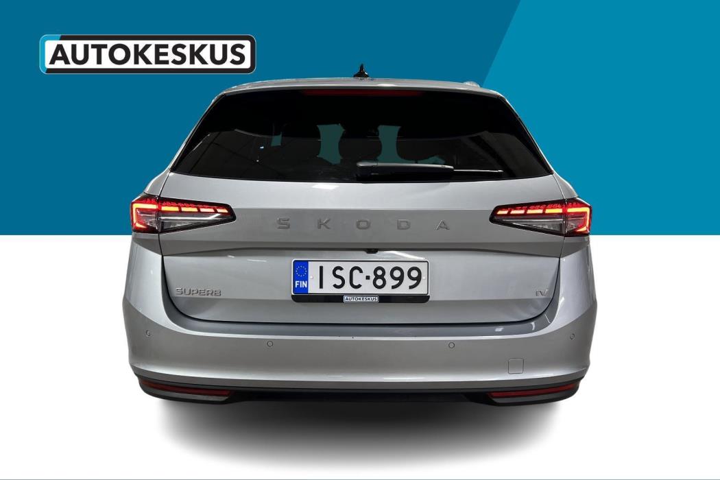 SKODA Superb 2025