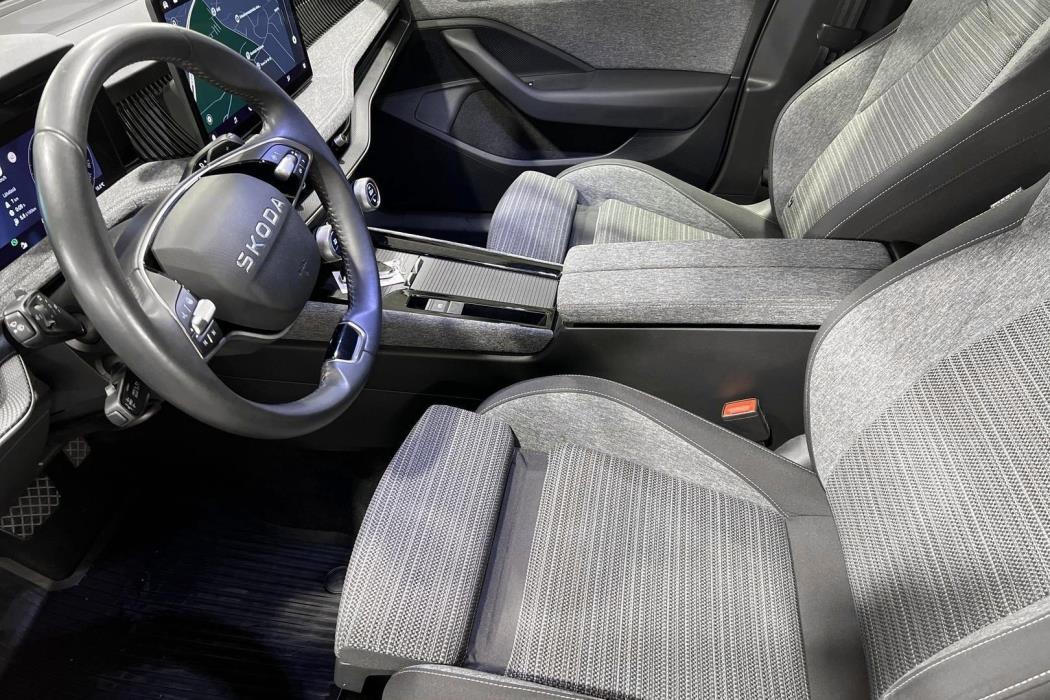 SKODA Superb 2025