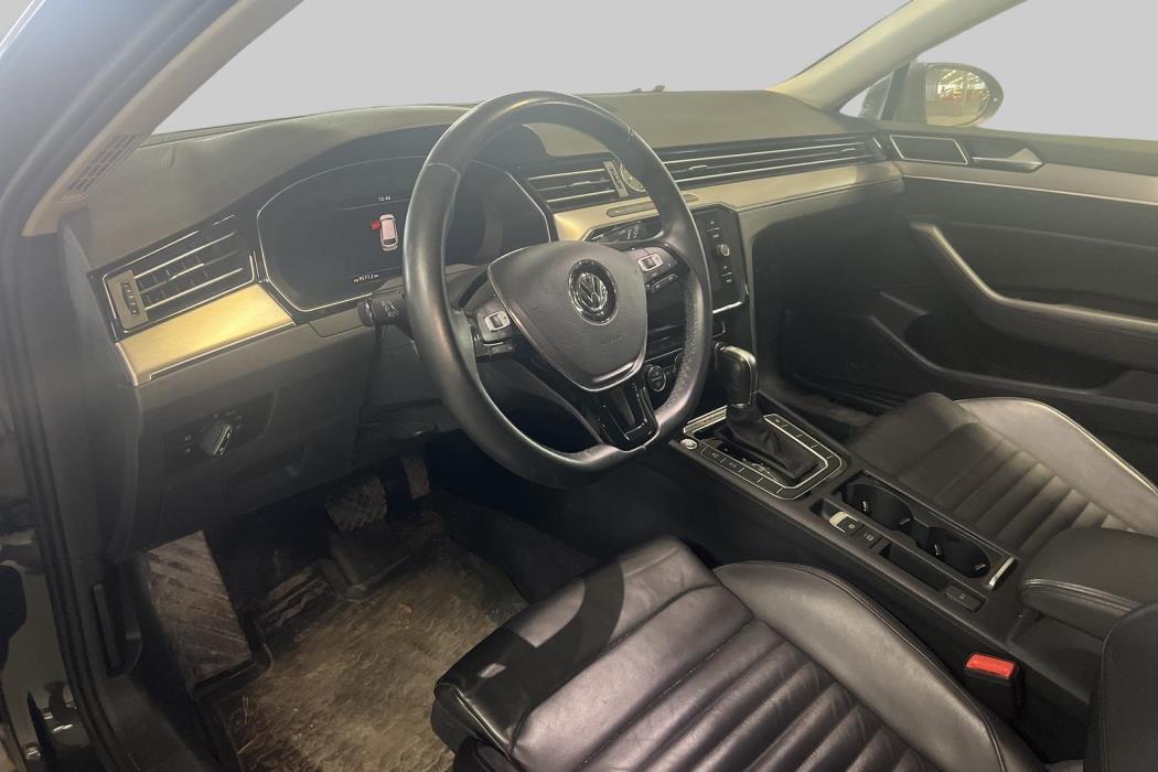 VOLKSWAGEN Passat 2019