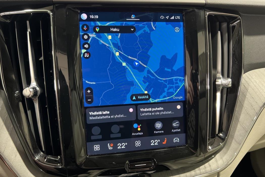 VOLVO XC60 2023