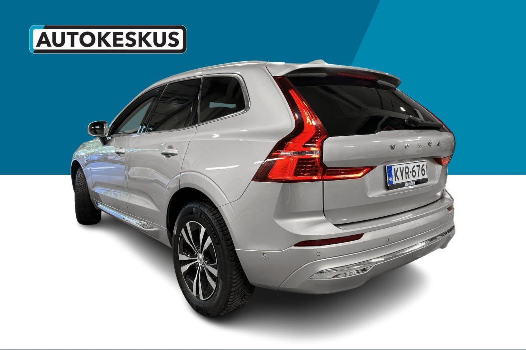 VOLVO XC60 2023
