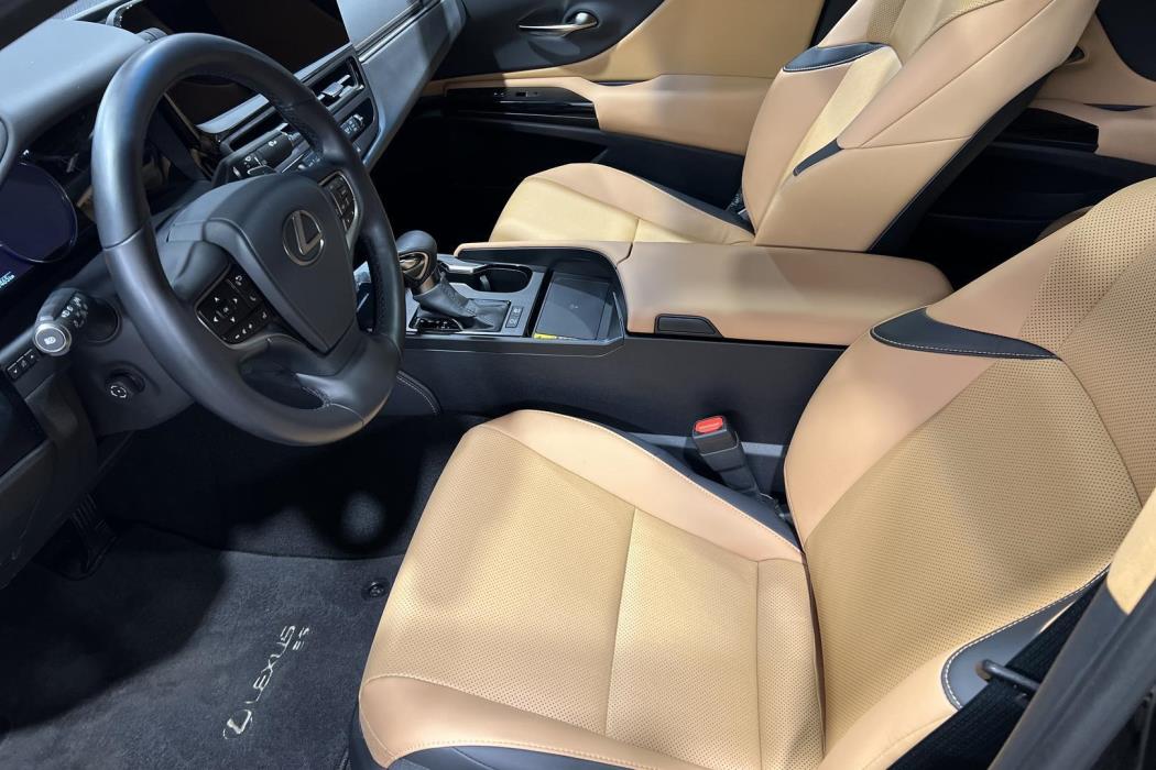 LEXUS ES 2024
