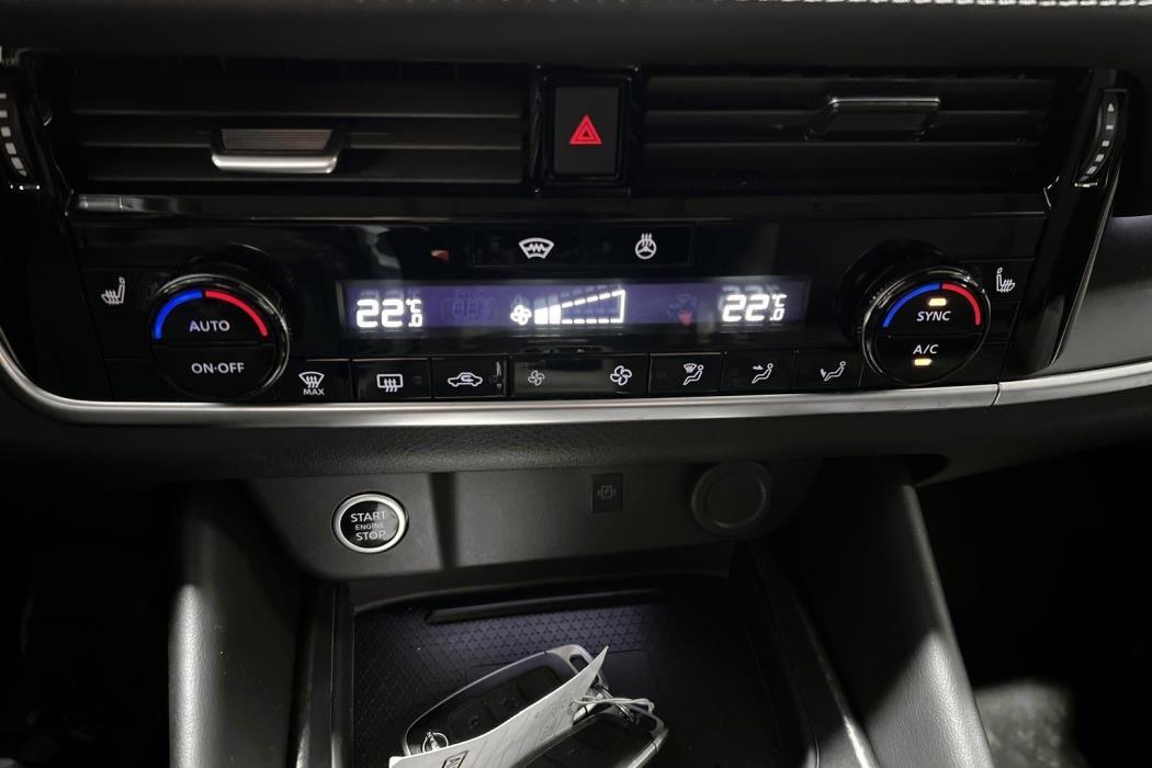 NISSAN Qashqai 2024
