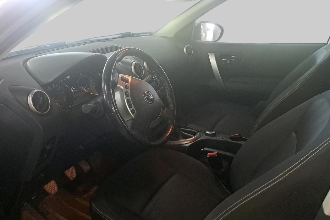 NISSAN Qashqai+2 2011