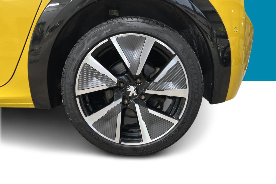 PEUGEOT e-208 2021