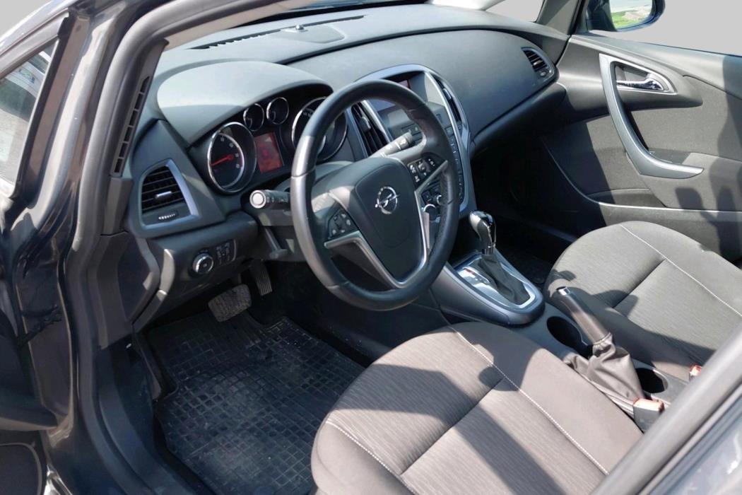 OPEL Astra 2013