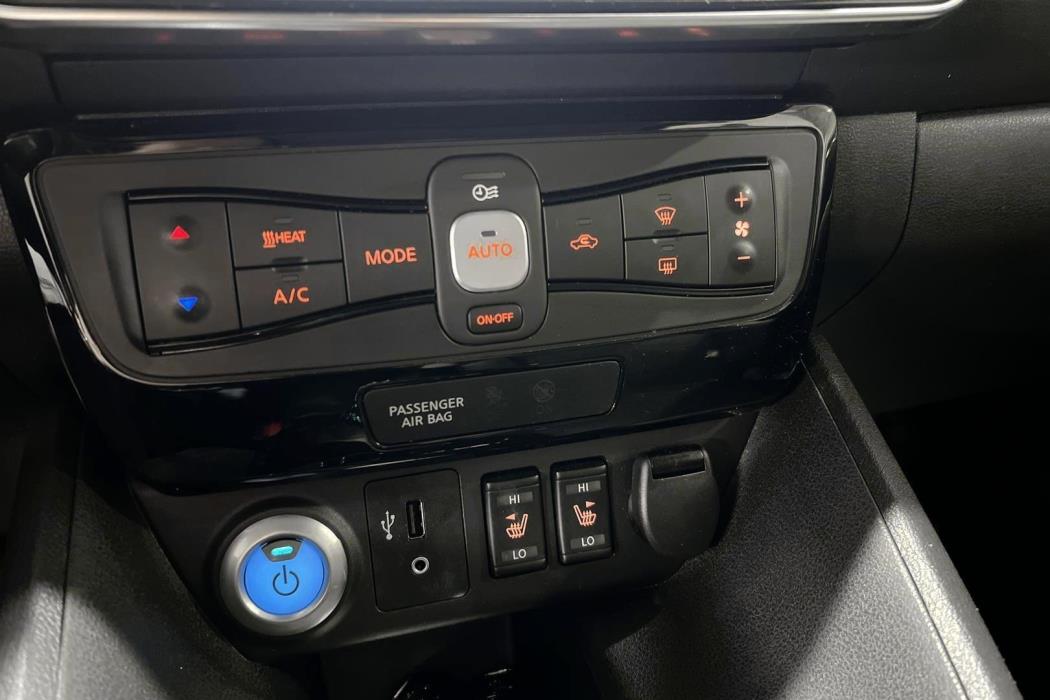 NISSAN Leaf 2018